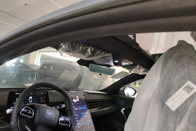Used NETA GT 2023 560 Headliner