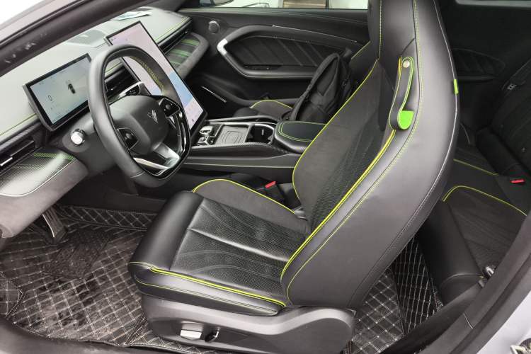 Used NETA GT 2023 560 Left Front Seat