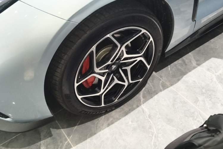 Used NETA GT 2023 580 AWD Left Front Wheel Hub
