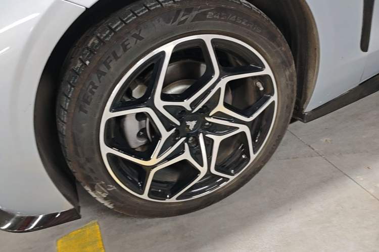 Used NETA GT 2023 560 Lite Left Front Wheel Hub