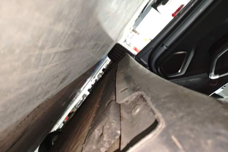 Used NETA GT 2023 560 Lite Left Side Sill