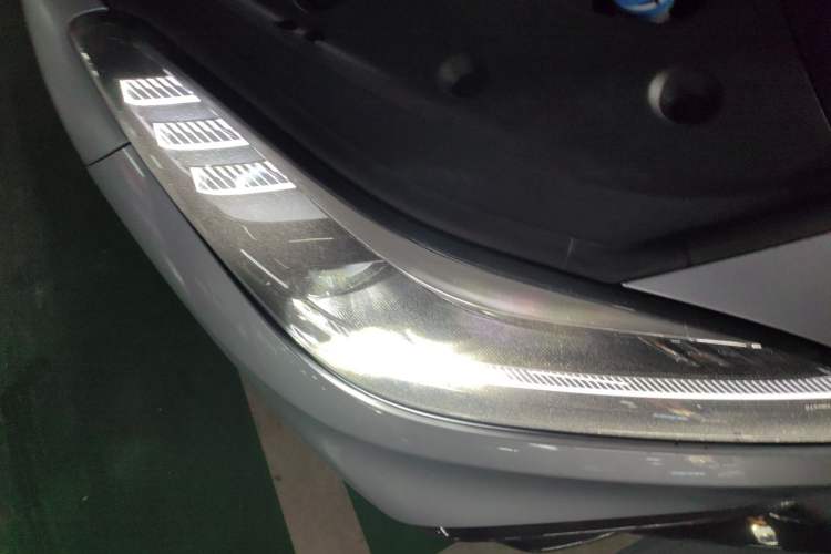 Used NETA GT 2023 580 AWD Right Front Headlight