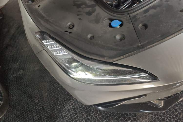 Used NETA GT 2023 580 AWD Right Front Headlight