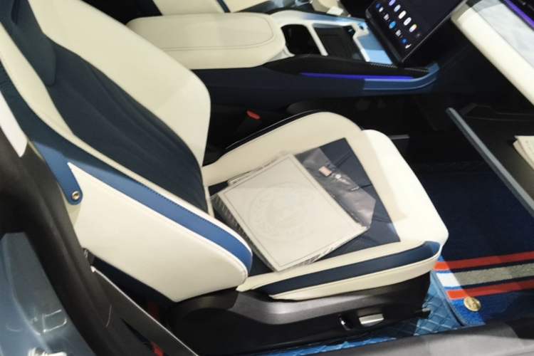 Used NETA GT 2023 580 AWD Right Front Seat