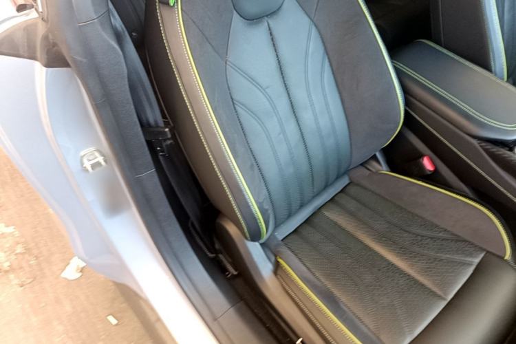 Used NETA GT 2023 560 Right Front Seat