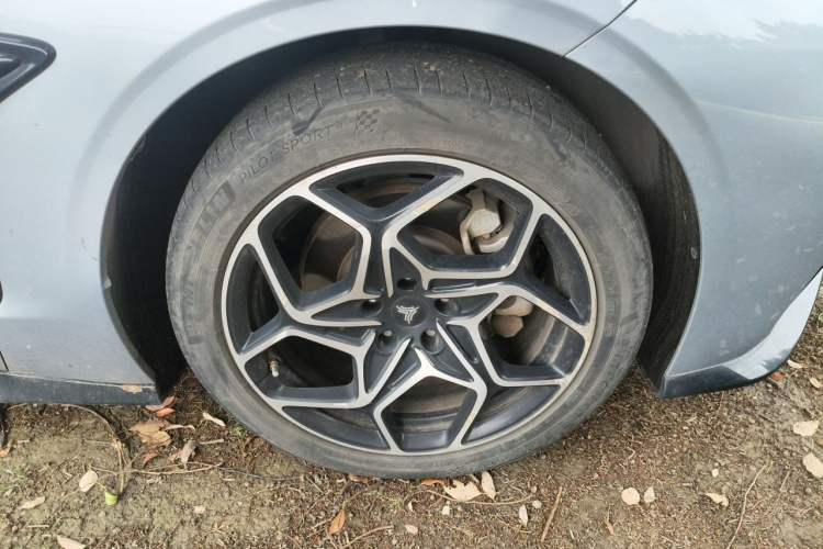 Used NETA GT 2023 660 Right Front Wheel Hub