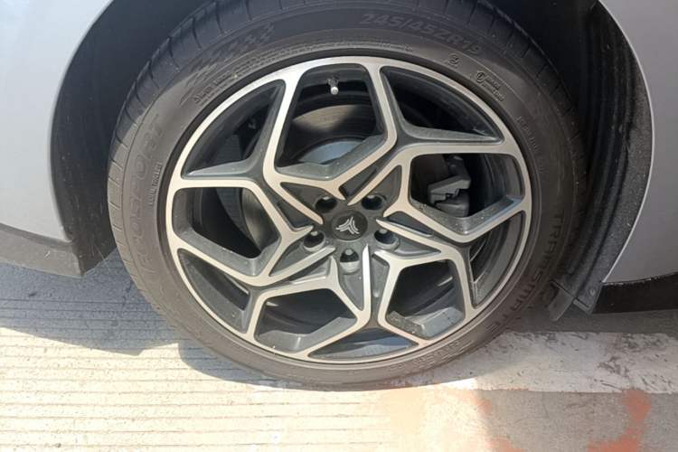 Used NETA GT 2023 560 Right Rear Wheel Hub