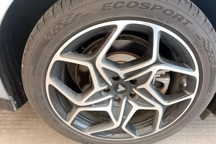 Used NETA GT 2023 560 Right Rear Wheel Hub