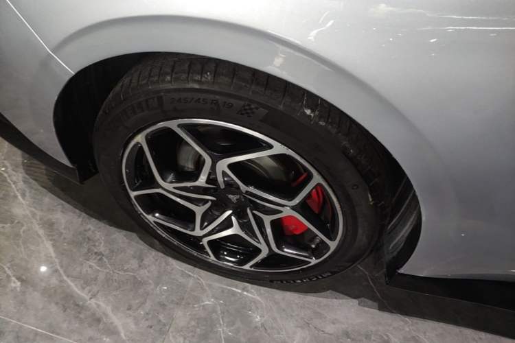 Used NETA GT 2023 580 AWD Right Rear Wheel Hub
