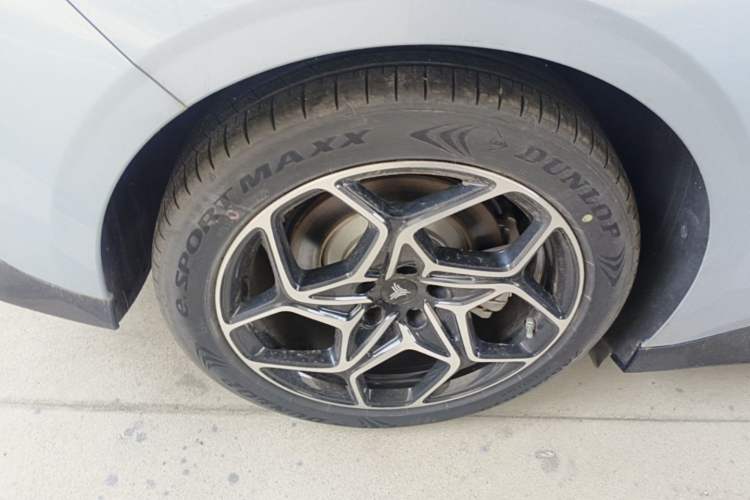 Used NETA GT 2023 560 Right Rear Wheel Hub