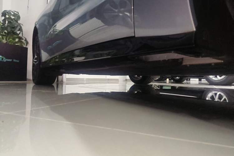 Used NETA GT 2023 560 Right Side Sill