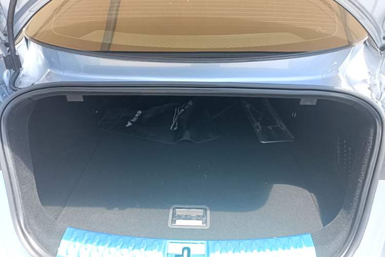 Used NETA GT 2023 560 Trunk