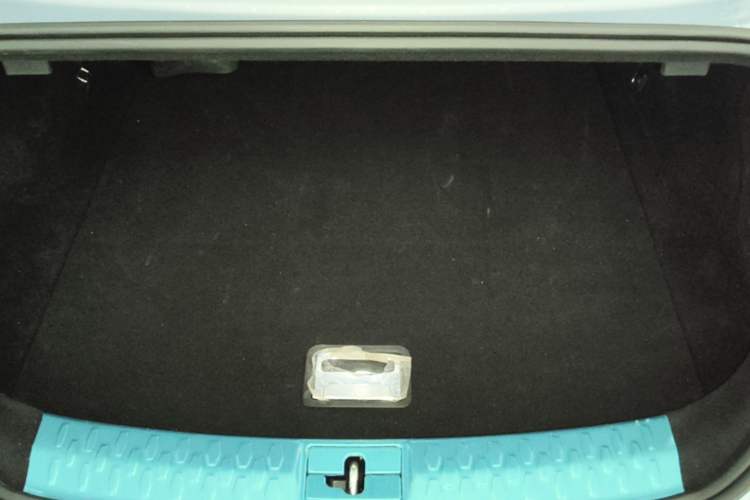 Used NETA GT 2023 580 AWD Trunk