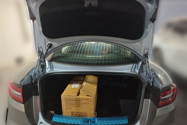 Used NETA GT 2023 580 AWD Trunk