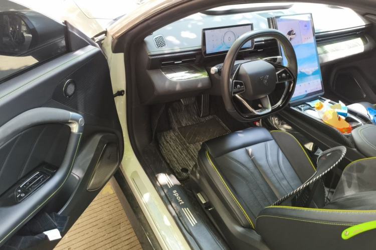 Used NETA GT 2023 580 AWD Driver Seat