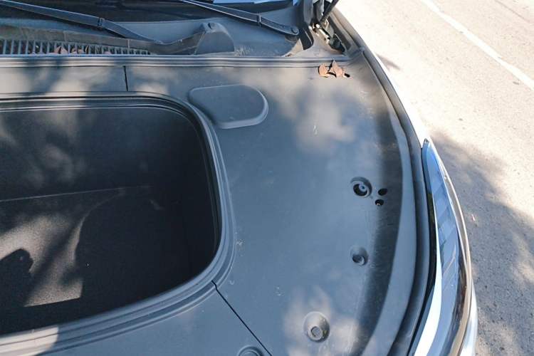 Used NETA GT 2023 560 Engine Bay Left