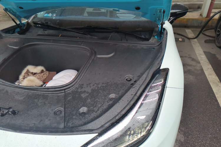 Used NETA GT 2023 580 AWD Engine Bay Left