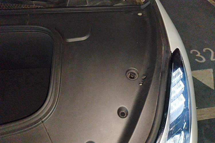 Used NETA GT 2023 580 AWD Engine Bay Left