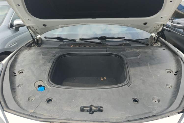 Used NETA GT 2023 560 Engine Bay