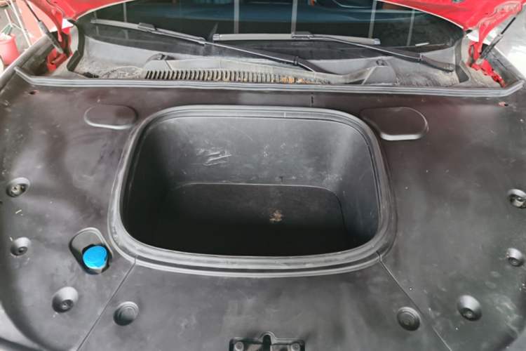 Used NETA GT 2023 560 Engine Bay