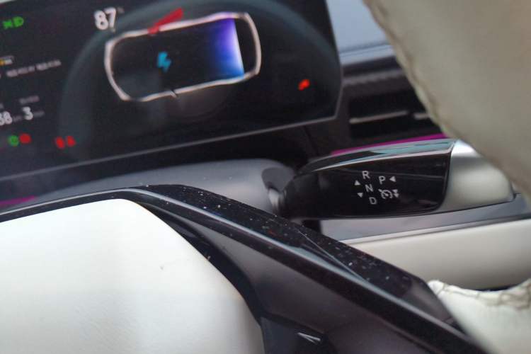 Used NETA GT 2023 580 AWD Gear Lever