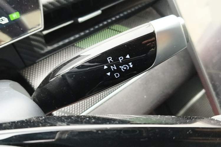 Used NETA GT 2023 560 Gear Lever
