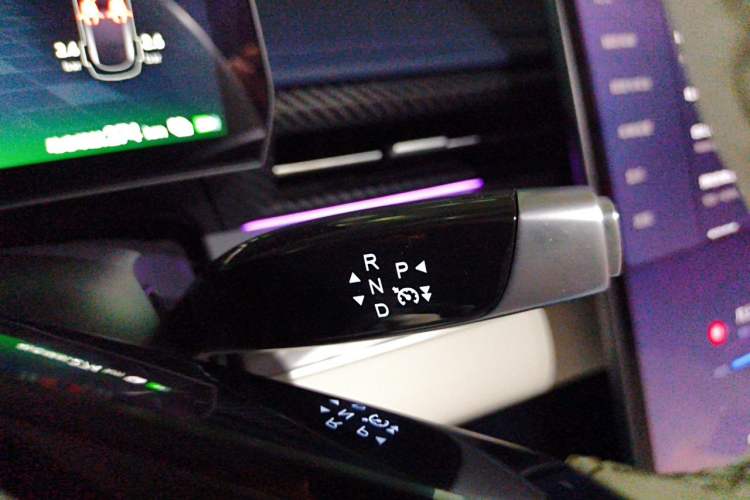 Used NETA GT 2023 580 AWD Gear Lever