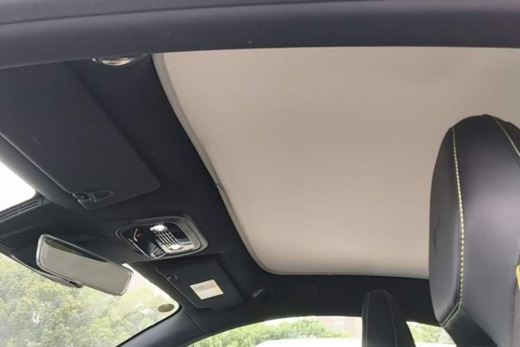 Used NETA GT 2023 560 Headliner