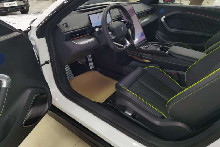 Used NETA GT 2023 560 Interior 2