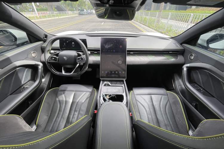 Used NETA GT 2023 560 Interior 4
