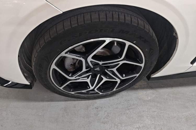 Used NETA GT 2023 560 Lite Left Front Wheel Hub