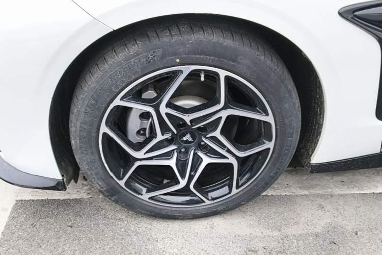 Used NETA GT 2023 560 Left Front Wheel Hub