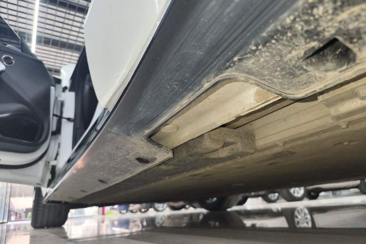 Used NETA GT 2023 560 Left Side Sill