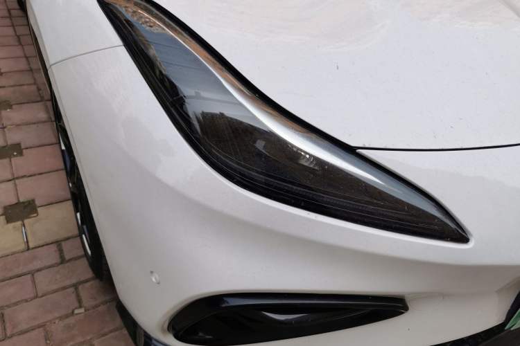 Used NETA GT 2023 580 AWD Sport Edition Right Front Headlight