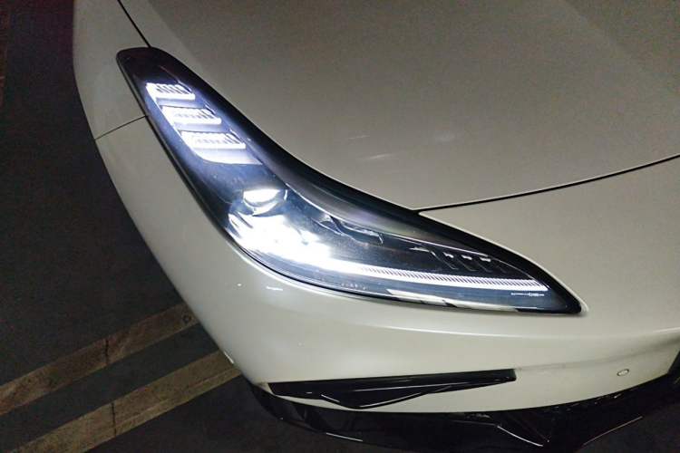 Used NETA GT 2023 580 AWD Right Front Headlight