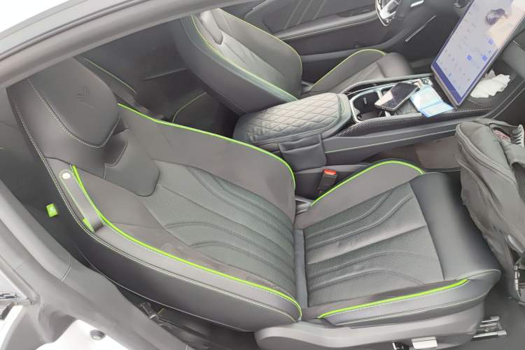 Used NETA GT 2023 560 Right Front Seat