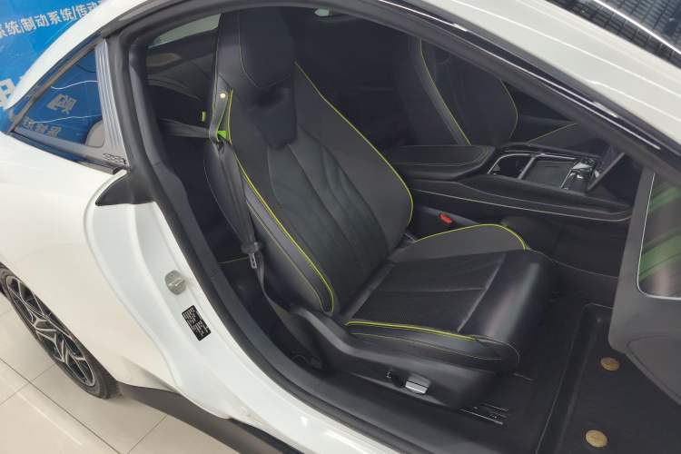 Used NETA GT 2023 560 Right Front Seat