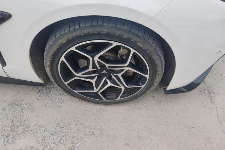 Used NETA GT 2023 560 Right Front Wheel Hub