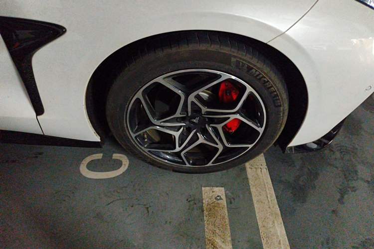 Used NETA GT 2023 580 AWD Right Front Wheel Hub