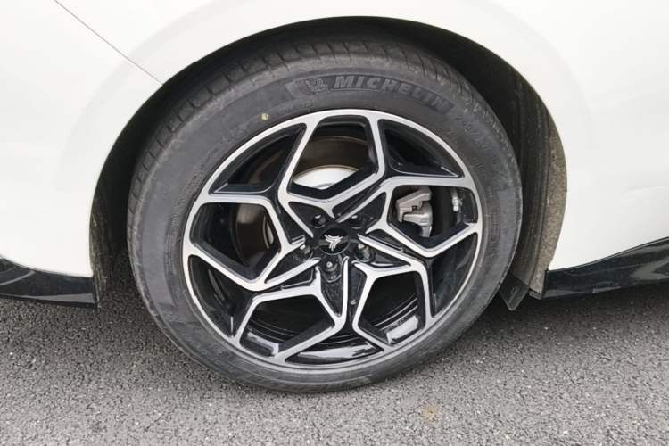 Used NETA GT 2023 560 Right Rear Wheel Hub