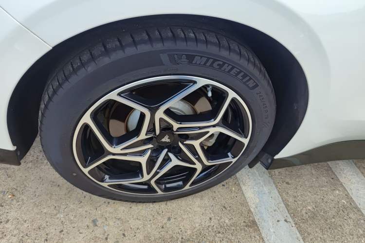 Used NETA GT 2023 560 Right Rear Wheel Hub