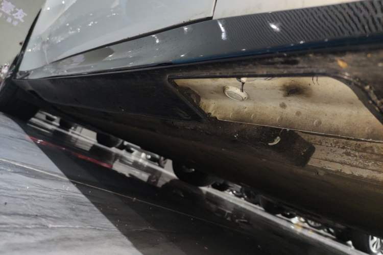 Used NETA GT 2023 560 Lite Right Side Sill