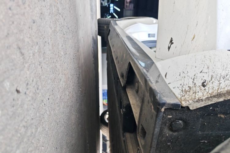 Used NETA GT 2023 560 Right Side Sill