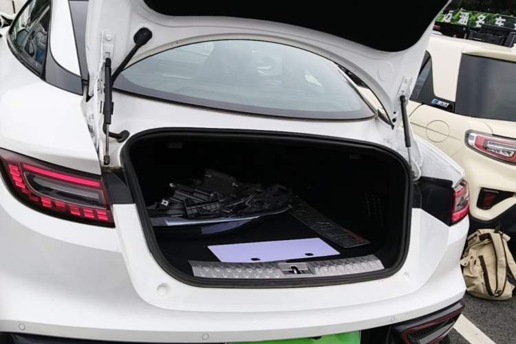 Used NETA GT 2023 560 Trunk