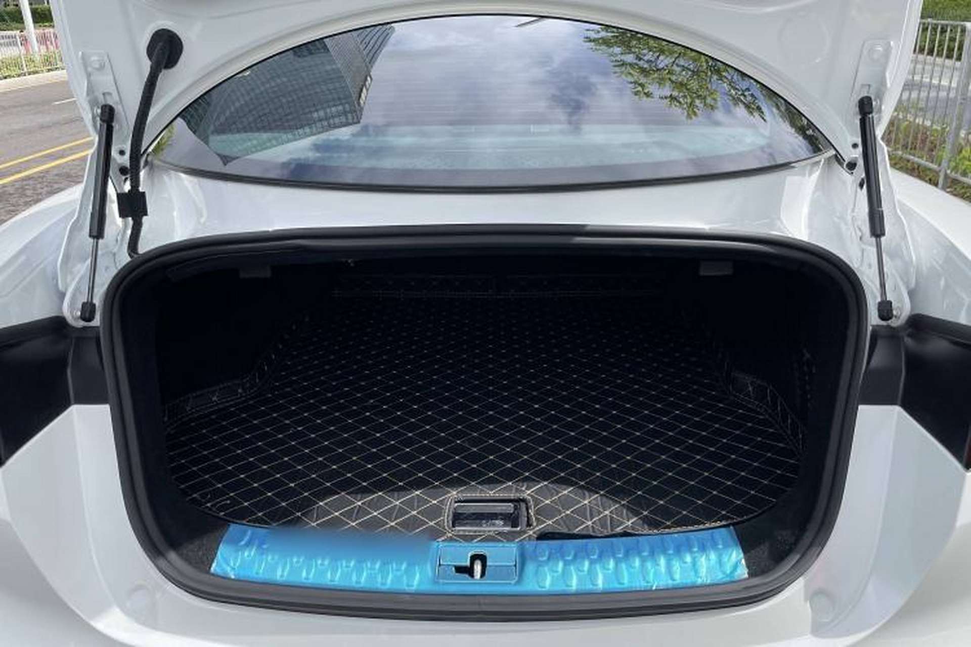 Used NETA GT 2023 560 Trunk