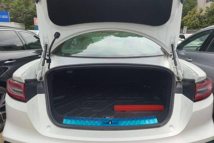 Used NETA GT 2023 560 Trunk