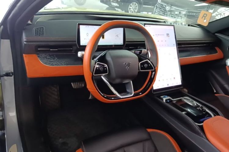 Used NETA GT 2023 580 AWD Center Console