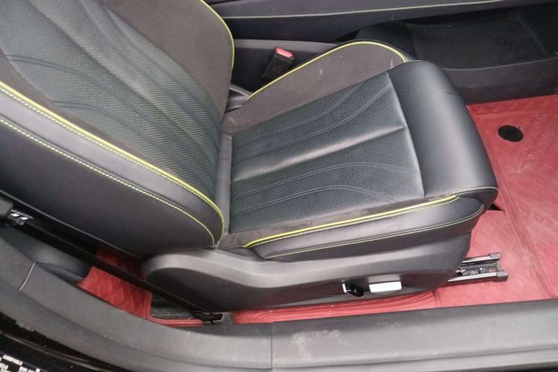 Used NETA GT 2023 560 Right Front Seat