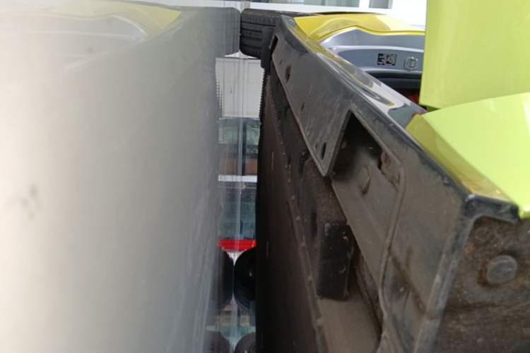Used NETA GT 2023 580 AWD Right Side Sill