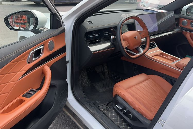 Used NETA L 2024 Extended-Range 220 Flash-Charge Edition Interior 2